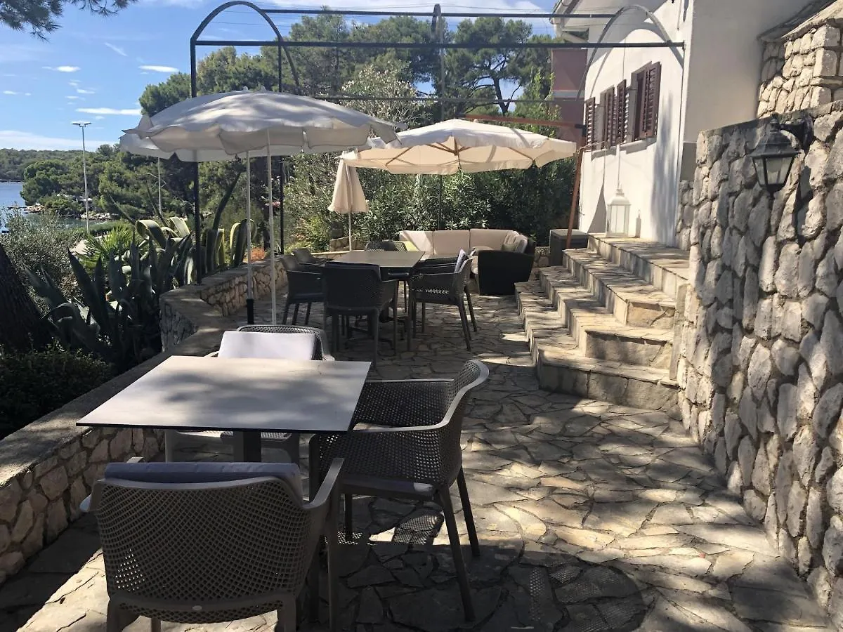 Apartments And Rooms By The Sea Mali Lošinj 4*,